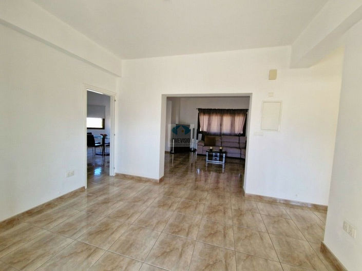 Image No.3-4 Bed Villa for sale