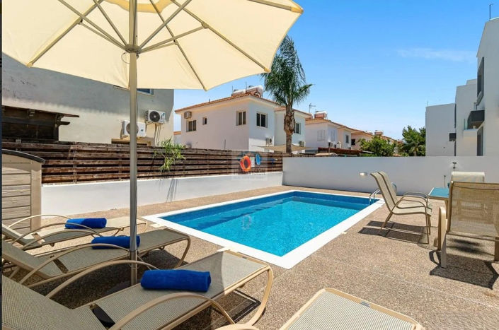 Image No.2-3 Bed Villa for sale