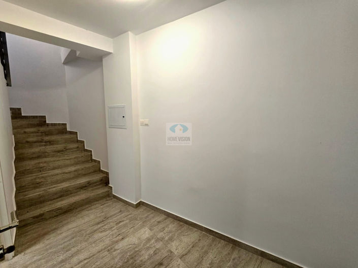 Image No.12-5 Bed Villa for sale