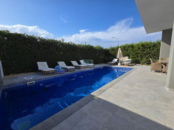 Image No.17-3 Bed Villa for sale