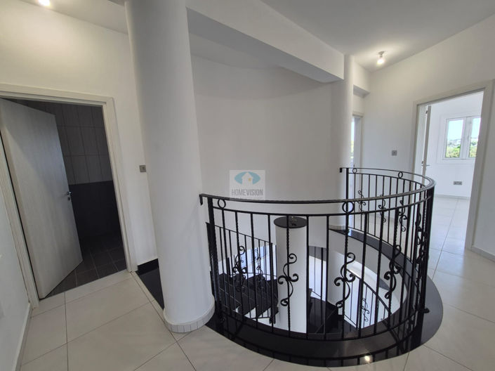 Image No.16-3 Bed Villa for sale