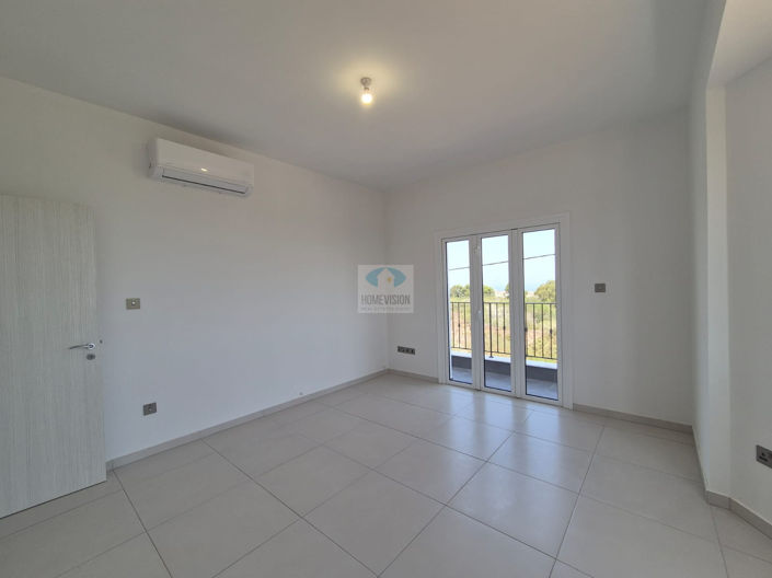 Image No.19-3 Bed Villa for sale