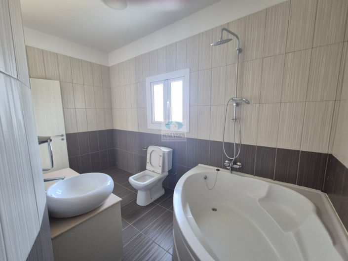 Image No.22-3 Bed Villa for sale