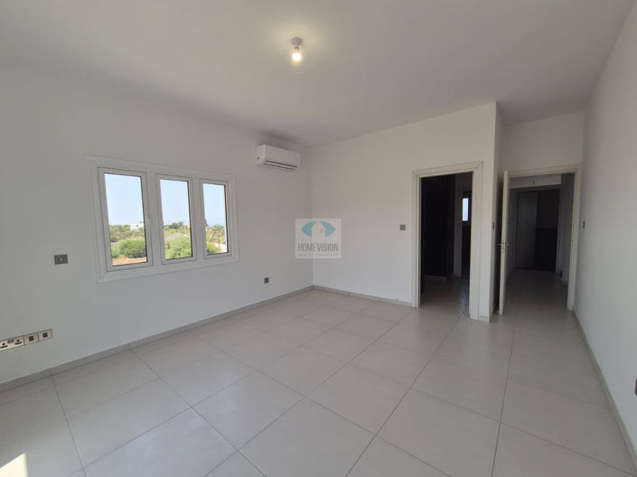 Image No.26-3 Bed Villa for sale