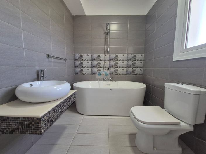 Image No.29-3 Bed Villa for sale