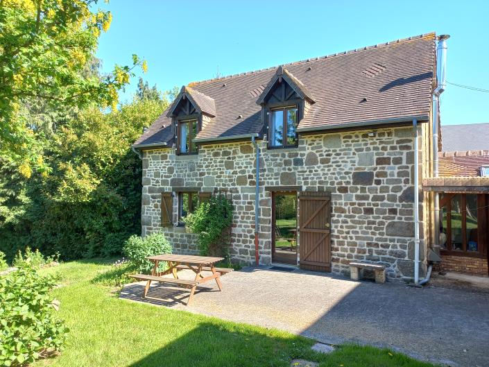 Image No.2-3 Bed Country Property for sale