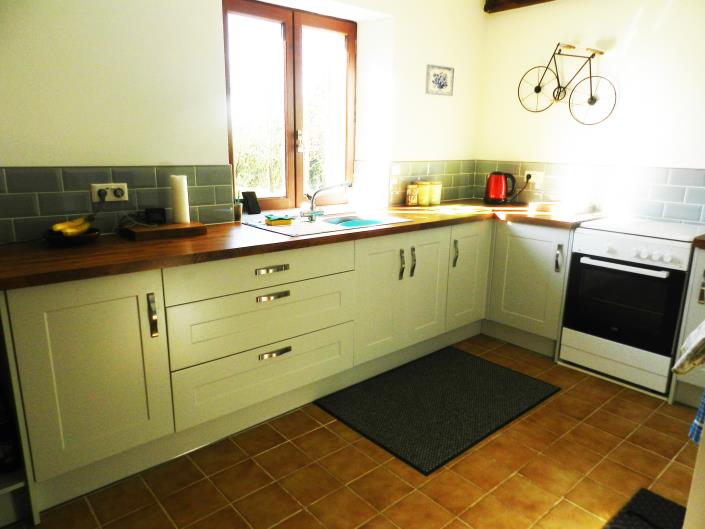 Image No.8-3 Bed Country Property for sale