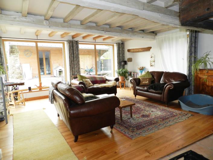 Image No.7-3 Bed Country Property for sale