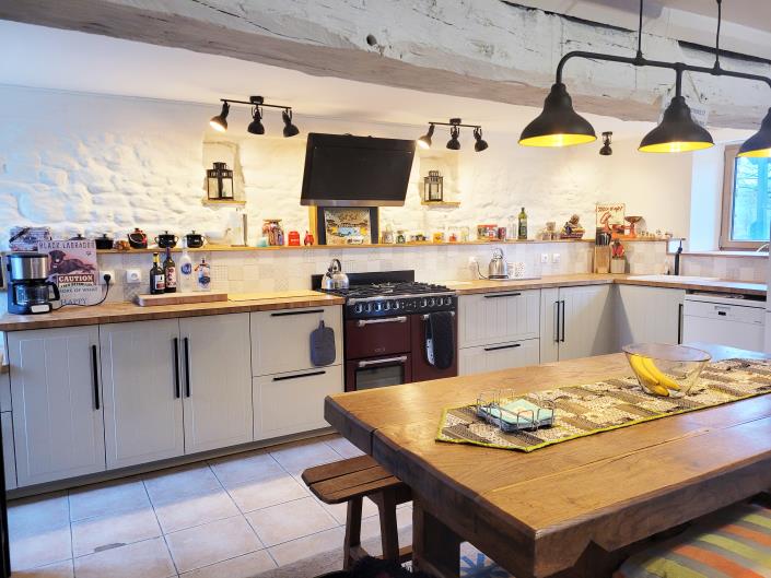 Image No.11-3 Bed Country Property for sale