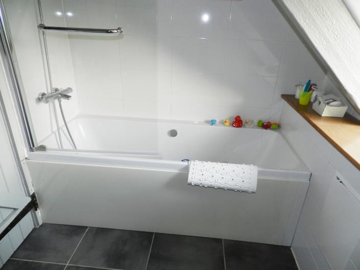 Image No.20-3 Bed Country Property for sale