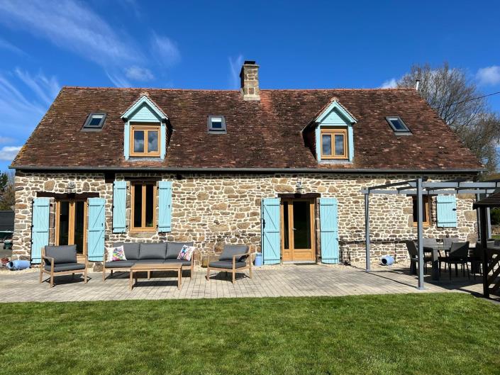 Image No.2-3 Bed Country Property for sale