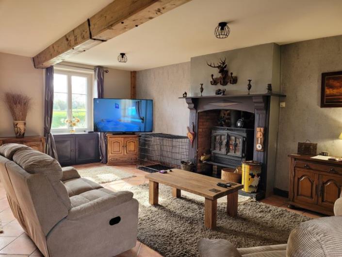 Image No.15-3 Bed Gite for sale