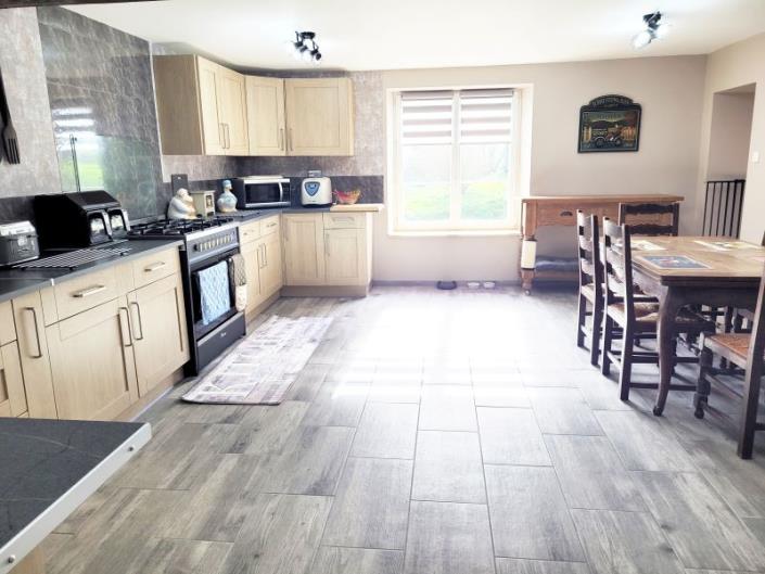 Image No.17-3 Bed Gite for sale