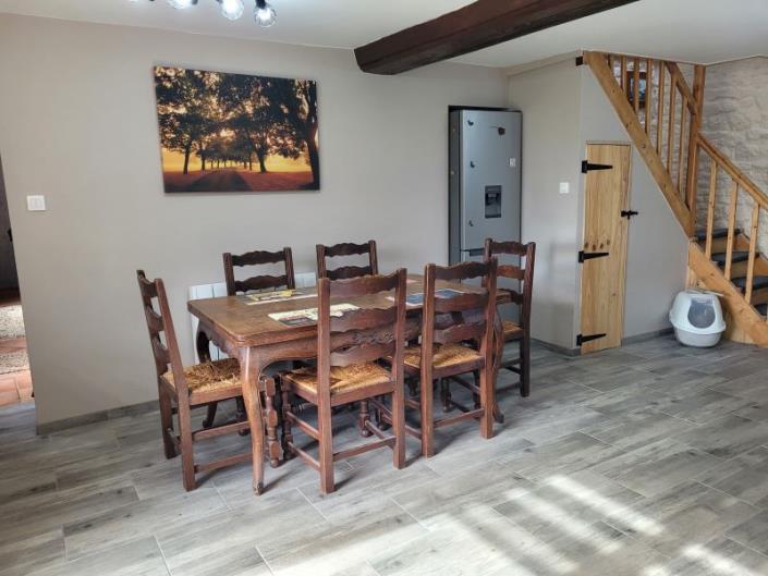 Image No.19-3 Bed Gite for sale