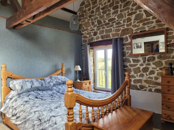 Image No.26-3 Bed Gite for sale