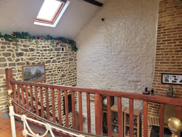 Image No.35-3 Bed Gite for sale