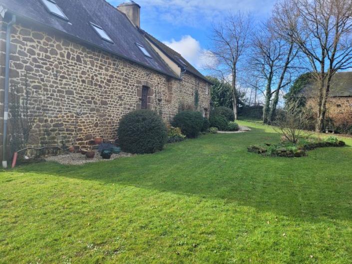 Image No.42-3 Bed Gite for sale