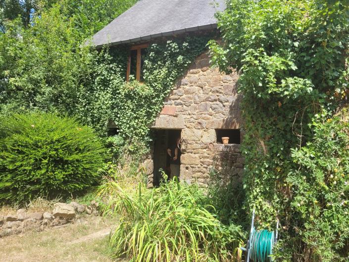 Image No.7-3 Bed Gite for sale