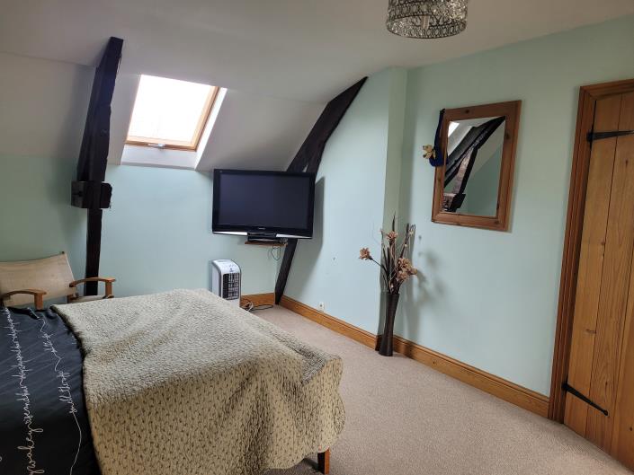 Image No.26-3 Bed Country Property for sale