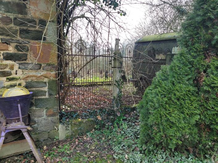 Image No.15-3 Bed Country Property for sale