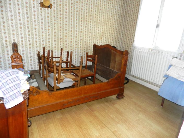 Image No.8-2 Bed Country Property for sale