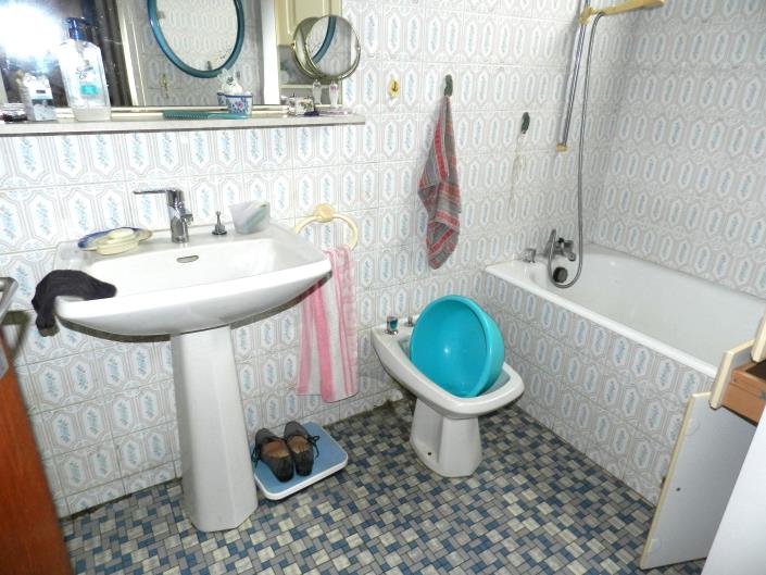 Image No.9-2 Bed Country Property for sale