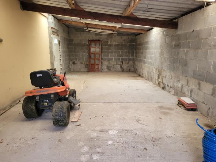 Image No.12-6 Bed Country Property for sale