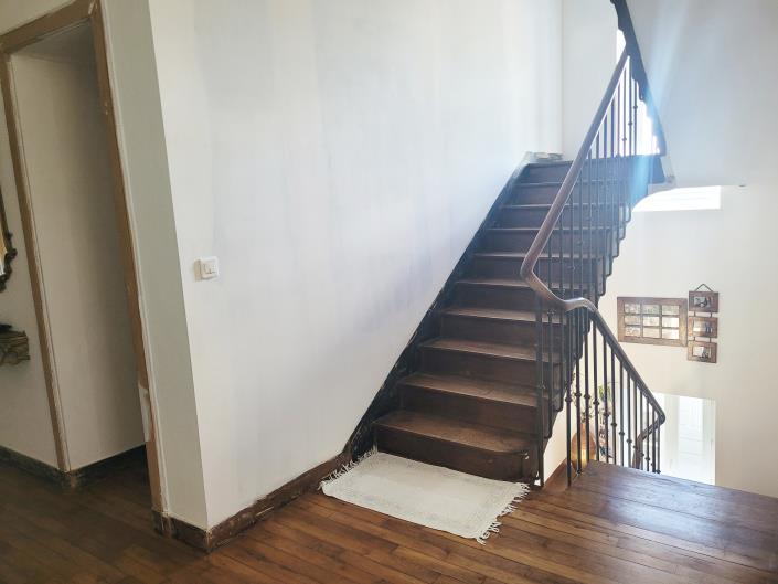 Image No.14-7 Bed Country House for sale