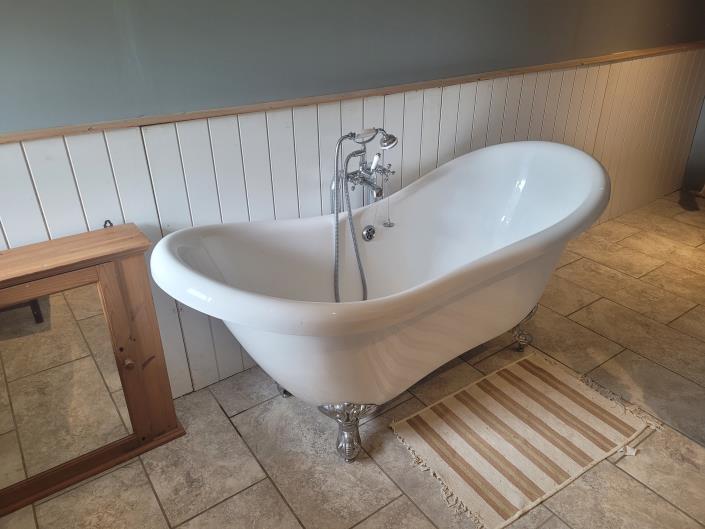 Image No.27-4 Bed Cottage for sale