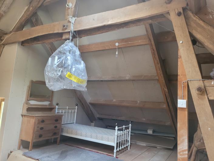 Image No.28-4 Bed Cottage for sale