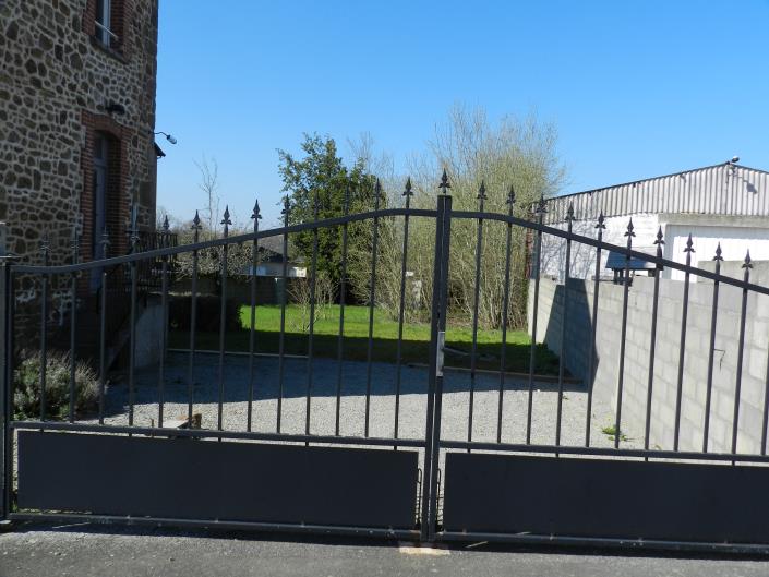 Image No.4-4 Bed Village House for sale