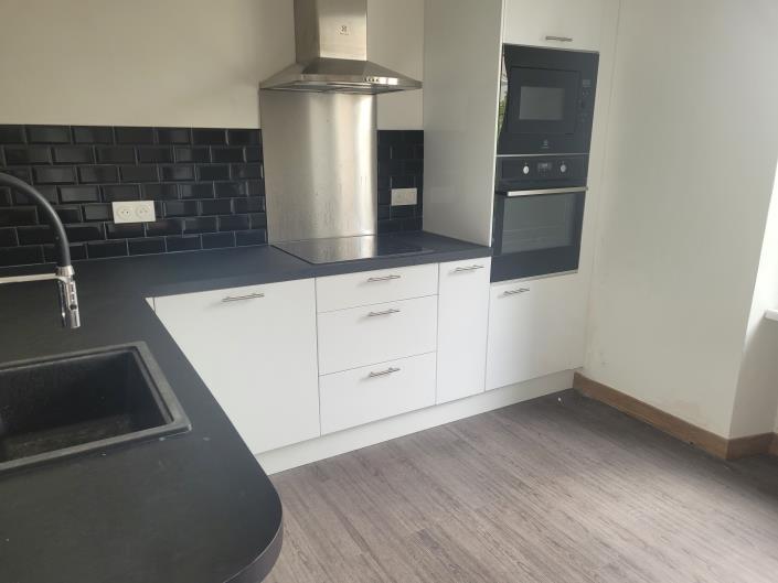 Image No.9-4 Bed Village House for sale