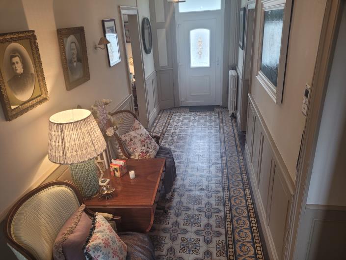 Image No.12-5 Bed Chateaux for sale