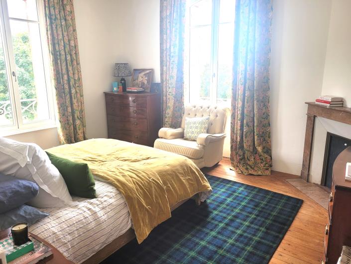 Image No.16-5 Bed Chateaux for sale