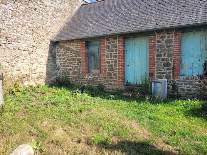 Image No.35-5 Bed Chateaux for sale