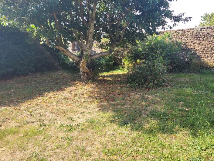 Image No.37-5 Bed Chateaux for sale