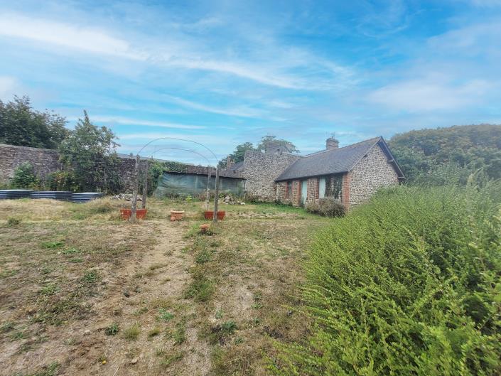 Image No.38-5 Bed Chateaux for sale