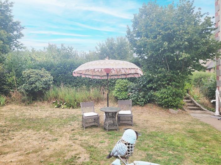 Image No.40-5 Bed Chateaux for sale