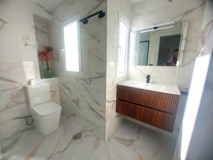 Image No.14-3 Bed Apartment for sale