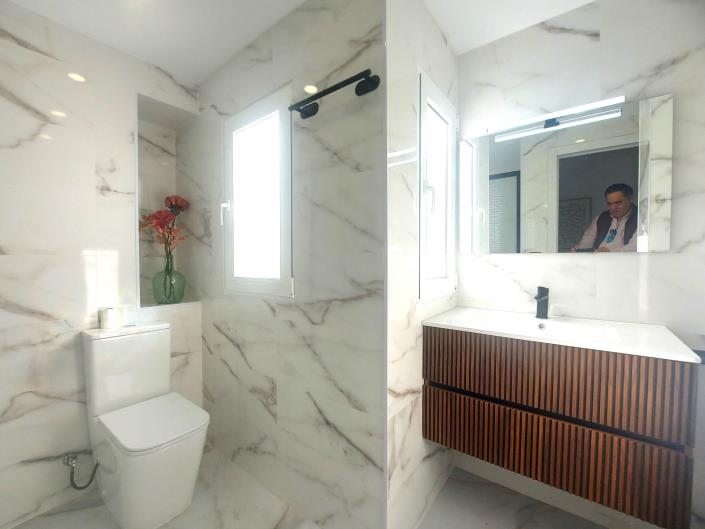 Image No.15-3 Bed Apartment for sale