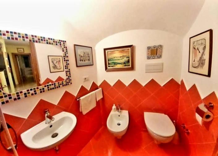 Image No.28-2 Bed Apartment for sale