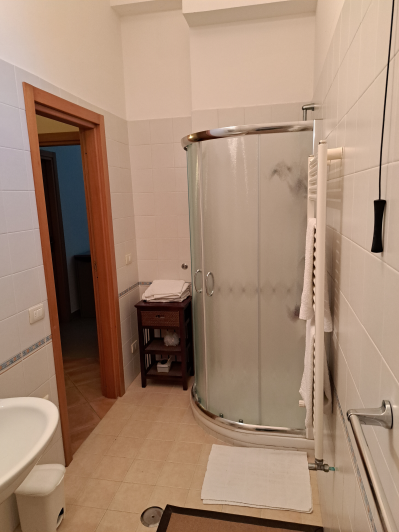 Image No.24-4 Bed Villa / Detached for sale