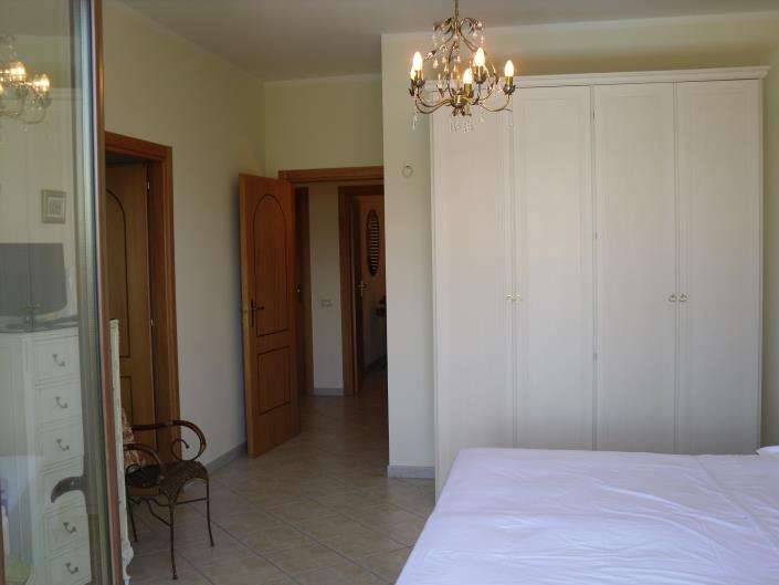 Image No.22-4 Bed Villa / Detached for sale