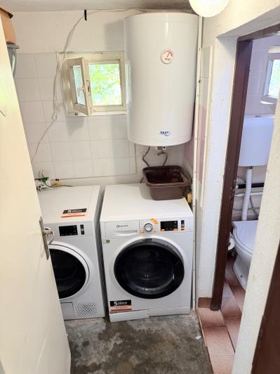 Image No.5-2 Bed House for sale