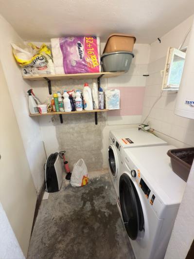 Image No.8-2 Bed House for sale