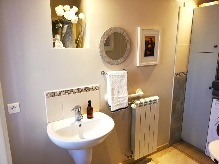 Image No.10-5 Bed Country House for sale