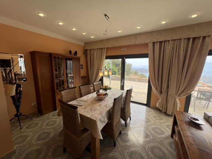 Image No.11-5 Bed Villa for sale