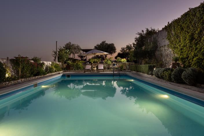 Image No.2-4 Bed Villa for sale