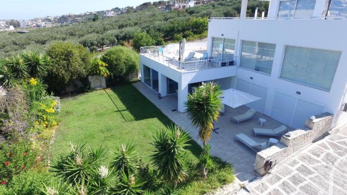 Image No.1-5 Bed Villa for sale