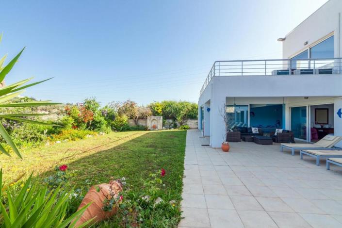 Image No.2-5 Bed Villa for sale